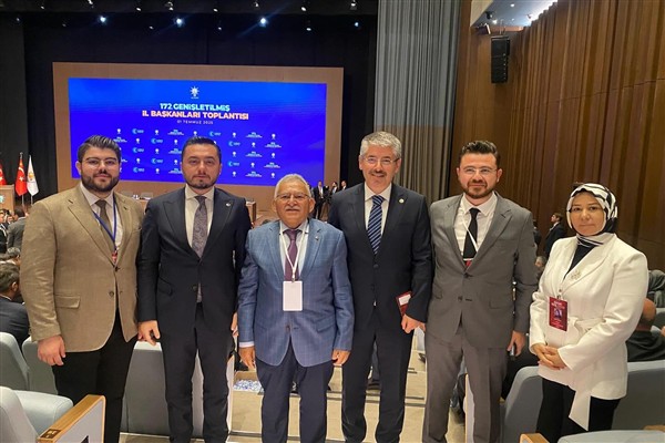 Başkan Büyükkılıç, AK Parti Genişletilmiş İl Başkanları Toplantısı'na katıldı<