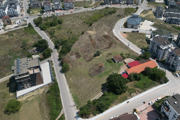 İzmit Belediyesi Gündoğdu Mahallesi’nde 350 metrelik kaldırım çalışması gerçekleştirdi