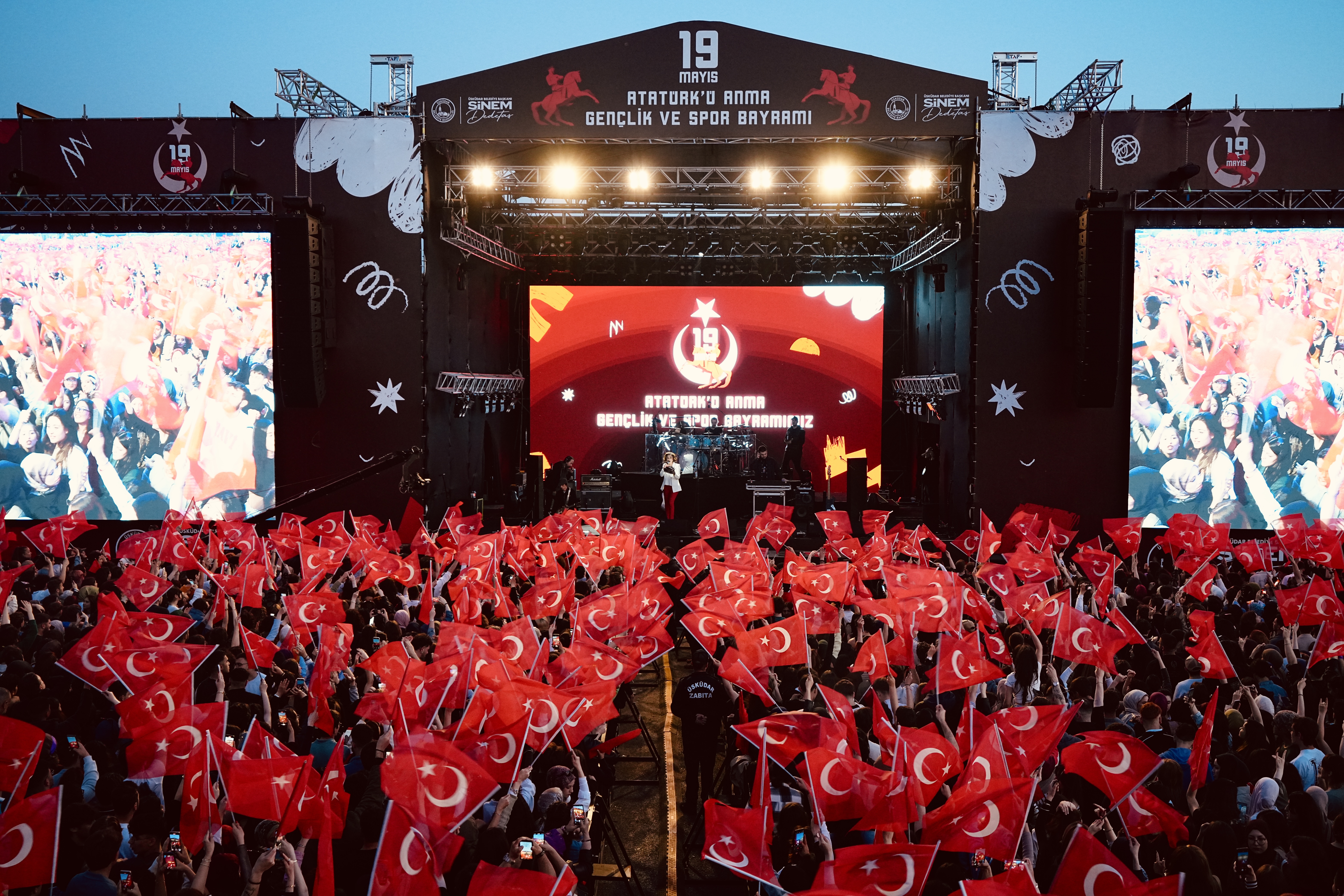 Üsküdar'da 19 Mayıs'ı etkinliklerle kutlandı<