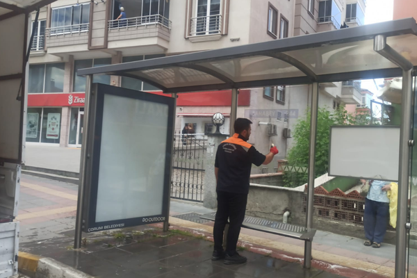 Çorum'da duraklarda temizlik, bakım ve onarım çalışmaları sürüyor<
