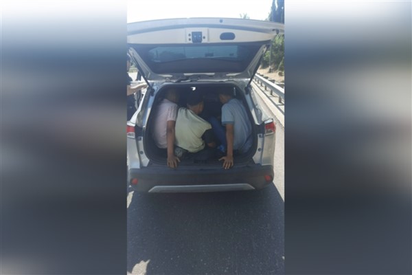 Sakarya'da 9 kaçak göçmen yakalandı