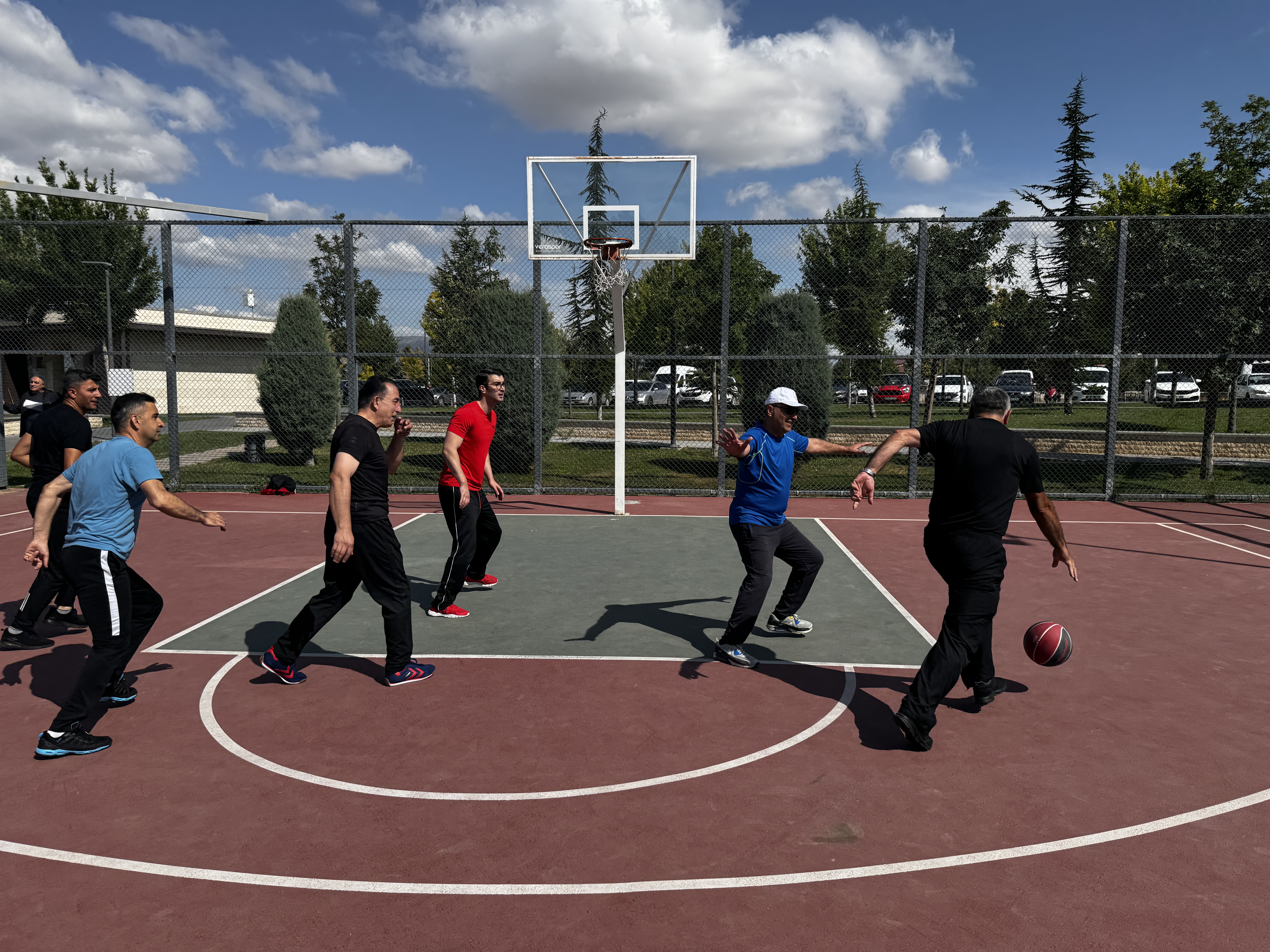 Çorum Belediyesi Zabıta Müdürlüğü personelinden sabah sporu<