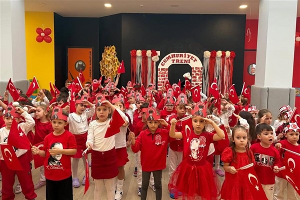 Nilüfer kreşlerinde Cumhuriyet Bayramı kutlaması<
