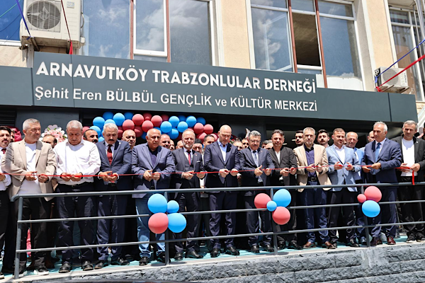 Başkan Genç, İstanbul’da Şehit Eren Bülbül Gençlik ve Kültür Merkezi’nin açılışına katıldı<