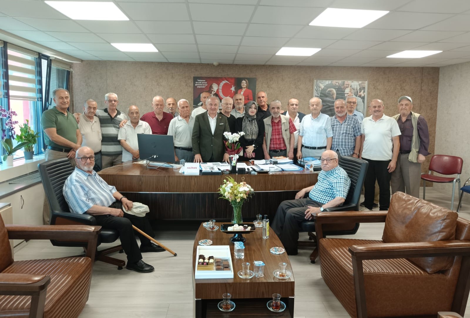 Mehmet Ali Paşa Mahallesi sakinlerinden Arcan’a hayırlı olsun ziyareti<