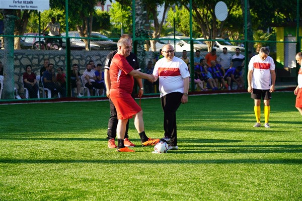 Erdemli'de 5x5 Kurumlar Arası Futbol Turnuvası başladı