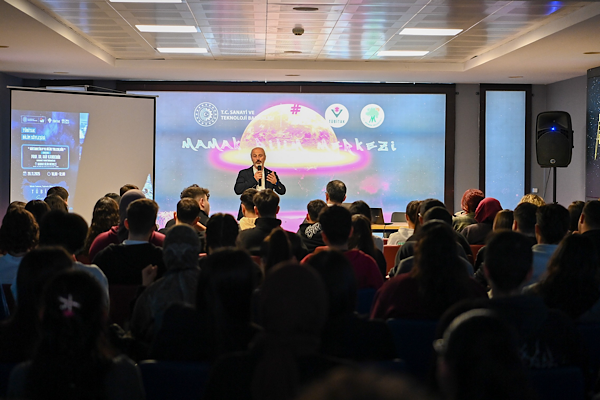 Mamak’ta gençler Antarktika’nın bilim dünyasıyla buluştu<