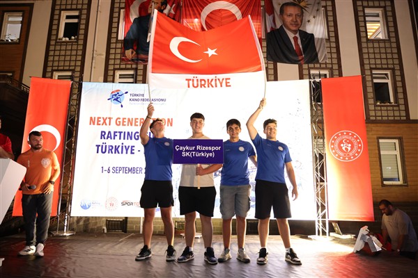Ardeşen'de Rafting Avrupa Kupası başladı<