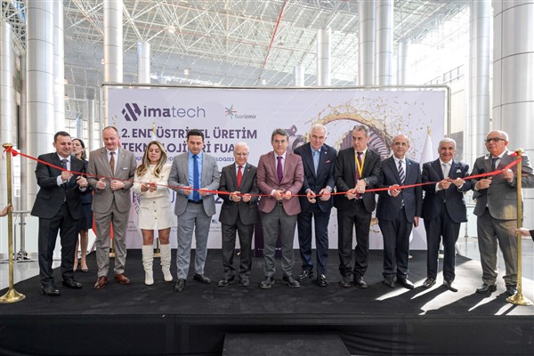 İzmir’de Endüstriyel Üretim Teknolojileri Fuarı kapılarını açtı