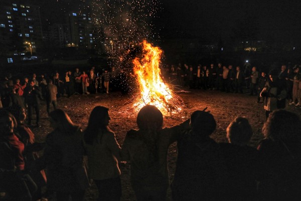 Kayapınar'da Nevruz öncesi kutlama yapıldı