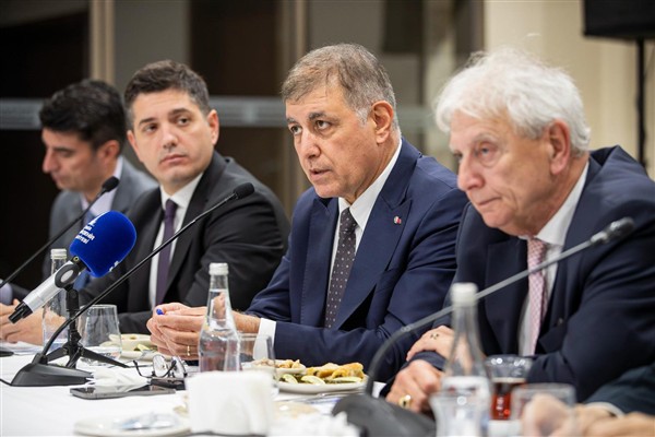 İEKKK'da su krizi masaya yatırıldı<