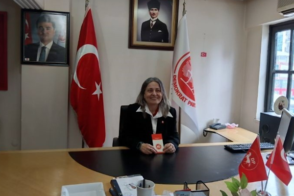 Demokrat Parti Osmangazi İlçe Başkanı Şahinalp'ten bayram mesajı<