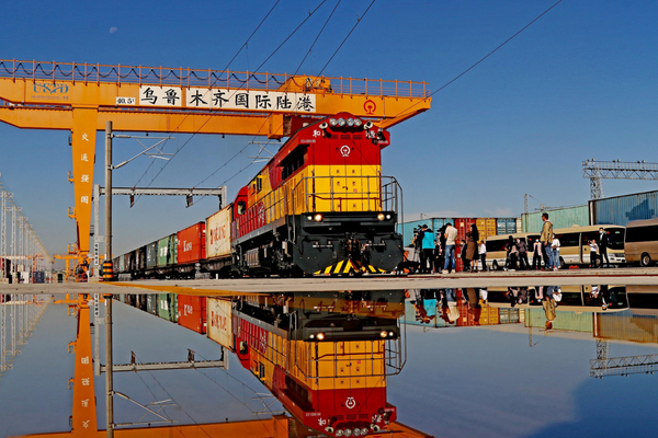 Uluslararası medya temsilcileri Xinjiang’da kalkınma ve sosyal yaşamı inceledi<