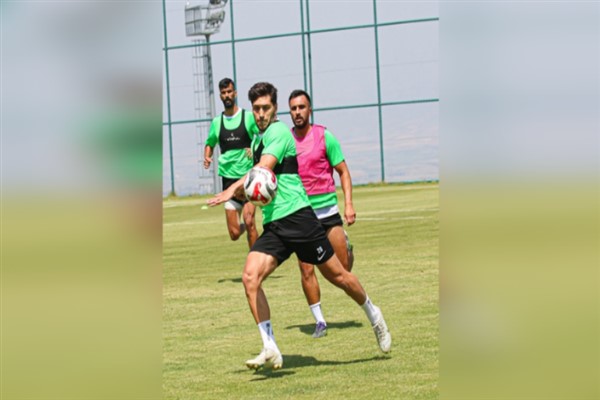 Şanlıurfaspor, Erzurum Kampı'nda çalışmalarına devam ediyor<