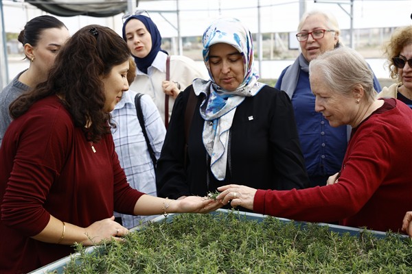 ATASEM kursiyerlerine tarım kampüsünde uygulamalı eğitim