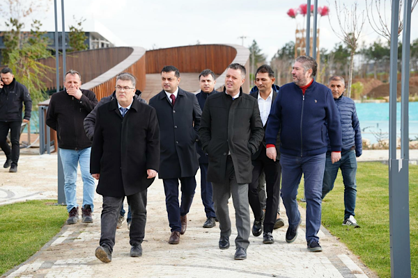 Başkan Sarıkurt Projeleri inceledi<