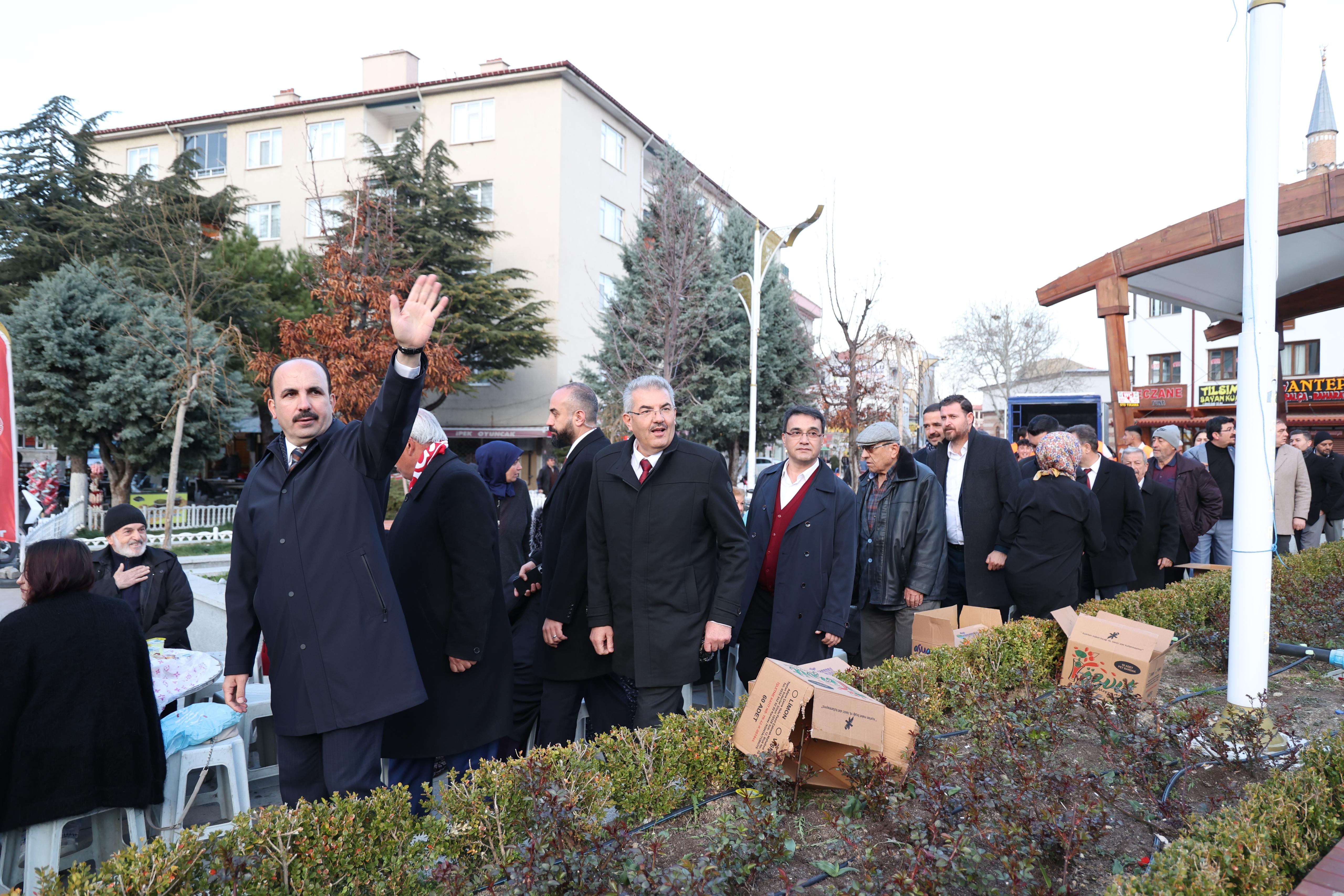 Bursa Milletvekili Varank ve Başkan Altay, Akşehirlilerle iftarda buluştu<