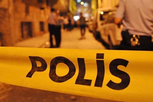 Hatay’da 19 yaşındaki genç evinde silahla vurulmuş halde bulundu<