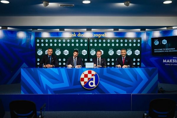 KentBank, ‎Hırvatistan’ın en başarılı futbol kulübü GNK ‎Dinamo’nun sponsoru oldu<