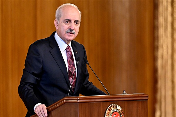 Kurtulmuş: 26 ülkeden gelen çocukları Meclis’te ağırladık<
