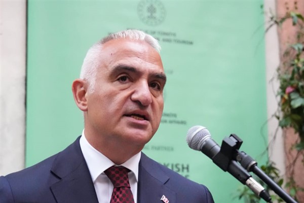 Bakan Ersoy: Kamuoyunu yanıltan dezenformasyona karşı hepimize sorumluluk düşüyor