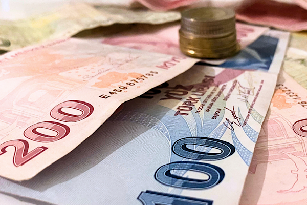 En düşük emekli maaşı 20 bin TL’ye yükseltildi<