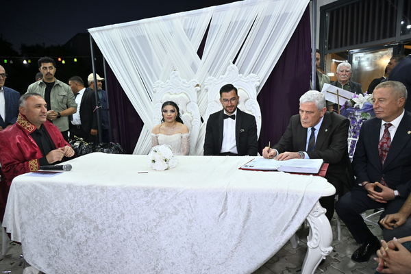 Dervişoğlu, Çay Belediye Başkanı Kantartopu'nun oğlunun nikah şahidi oldu