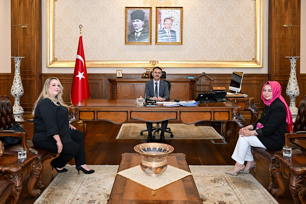Türkiye İyilik Kulübü Platformu'ndan Vali Aktaş'a ziyaret<