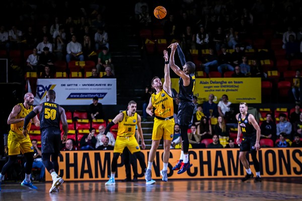 Mersin Spor Kulübü Erkek Basketbol Takımı, Filou Oostende’yi mağlup etti<