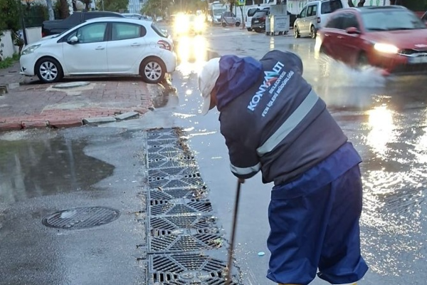 Başkan Kotan: Yağışın ilk anından itibaren sahadayız<