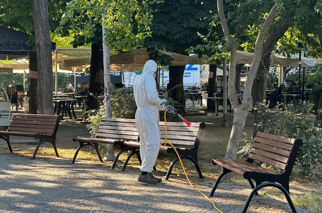 Bakırköy'de ilaçlama çalışmaları devam ediyor