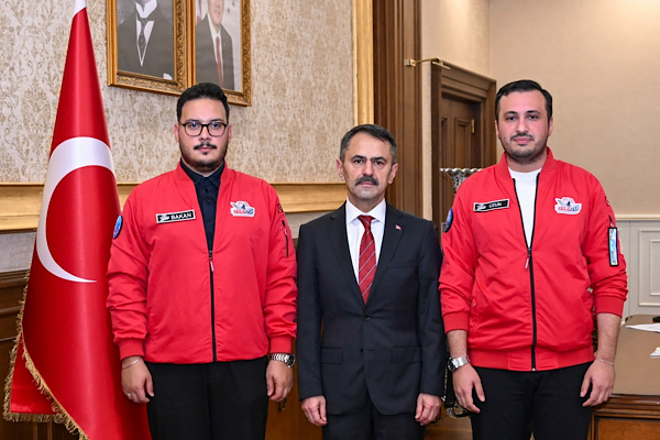 T3 Vakfı ve Deneyap Atölyesi temsilcilerinden Vali Aktaş'a ziyaret<