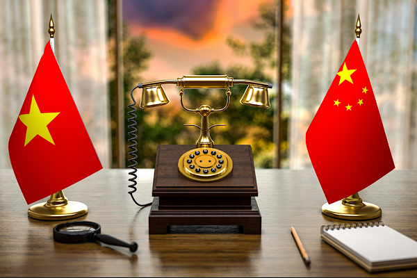 Xi, VKP Merkez Komitesi Genel Sereteri Lam’la telefonda görüştü<