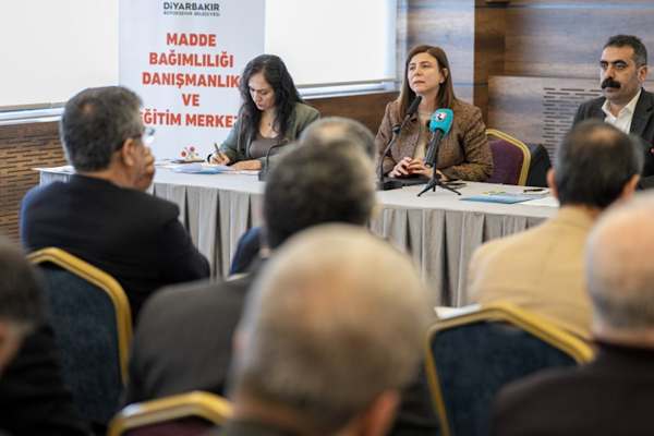 Diyarbakır’da bağımlılıkla mücadelede ortak çözüm çağrısı<