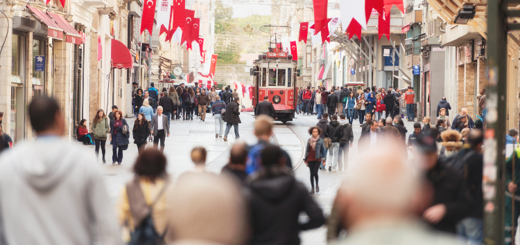 EBRD'ye göre daha sıkı politikalar nedeniyle Türkiye'de büyüme yavaşladı