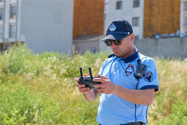 Esenyurt’ta kaçak kurban kesimlerine drone ile müdahale<