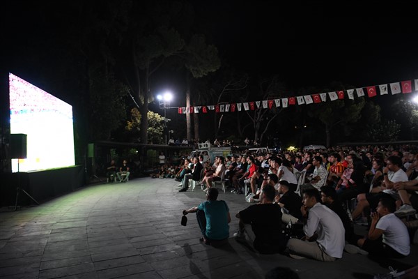 Milli Takım finali Büyükpark'ta dev ekranda izlenecek<