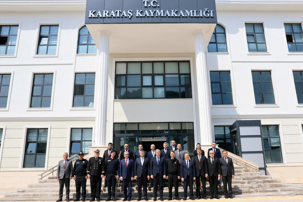 Vali Yavuz, Karataş’ı ziyaret etti