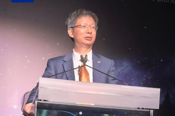 Wang Jinsong, William Nordberg Madalyası’nı alan ilk Çinli oldu<