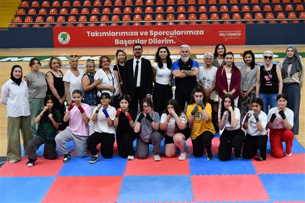 Mamak Belediyesi'nden kadınlara yönelik panel