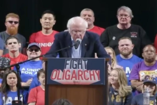  Bernie Sanders, RFK Jr'ın sağlık bakanlığından istifa etmesini talep etti