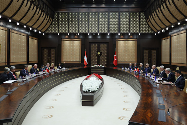  Cumhurbaşkanı Erdoğan, Stocker ile heyetler arası görüşme gerçekleştirdi<