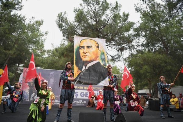 Konyaaltı’nda 19 Mayıs etkinliklerle kutlandı