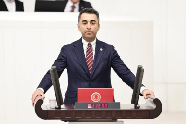 Avşar: “Çocuklarımız hedefli düşüncelere okullarda ve yurtlarda maruz bırakılmış