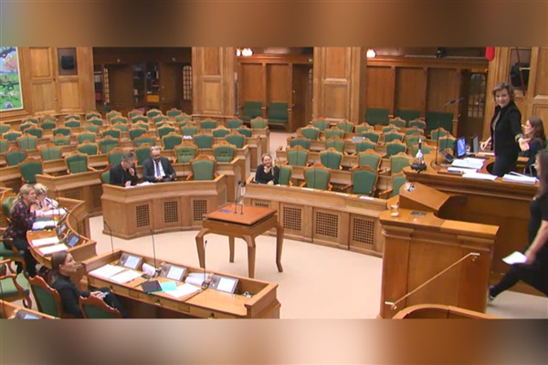 Danimarka, ABD'ye hava üslerine erişim sağlayan savunma tasarısını kabul etti
