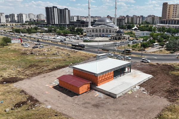 Kayapınar'da Gazi Yaşargil Hastanesi yerleşkesine sosyal tesis ve otopark projesi<