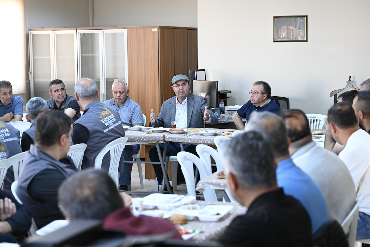 Başkan Ekicioğlu, personellerle bir araya geldi