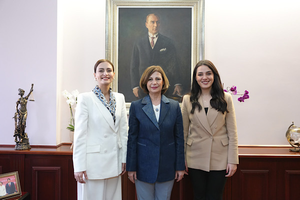 Başkan Gümüş ve Caran’dan Eskişehir Büyükşehir Belediyesi’ne ziyaret<