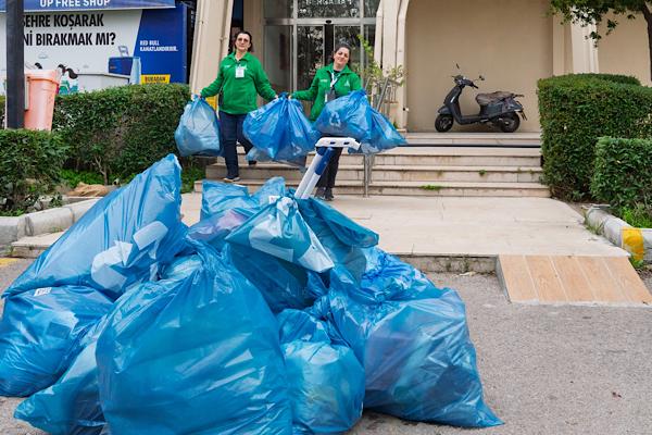 İzmir'den “Dönüşüme Evde Başla” projesi 