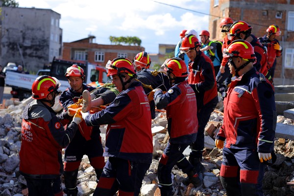 Samsun Büyükşehir Belediyesi’nden deprem tatbikatı<